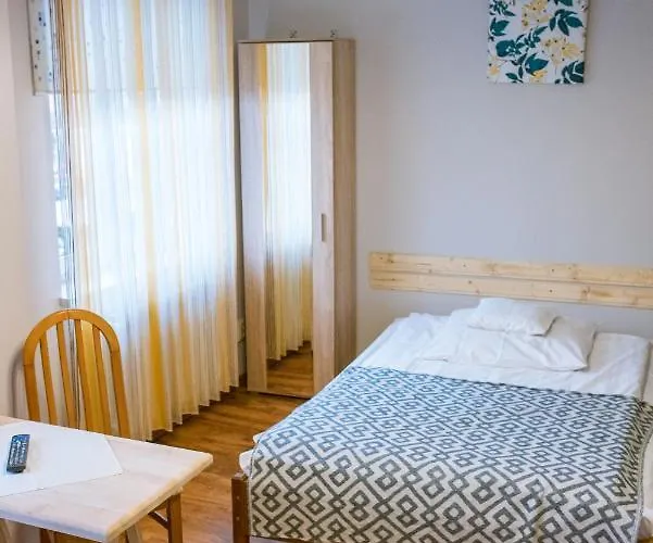 Bed & Breakfast Goscinne U Meresa 3*